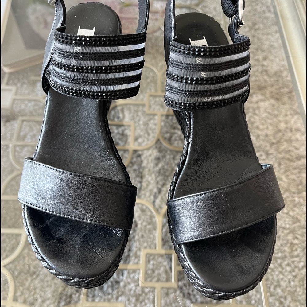 Browns Sandals